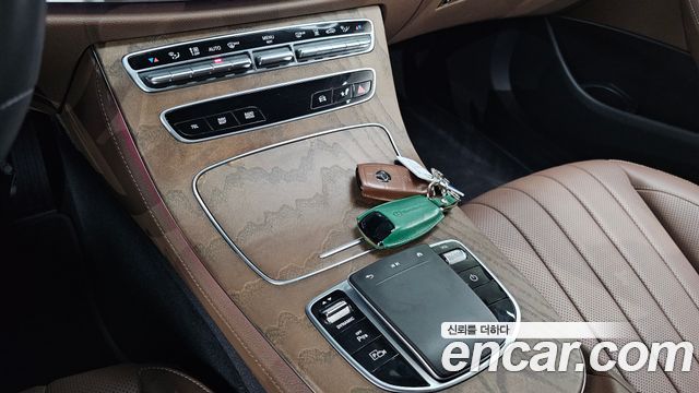 Mercedes-Benz E-Class E300e 4MATIC Exclusive