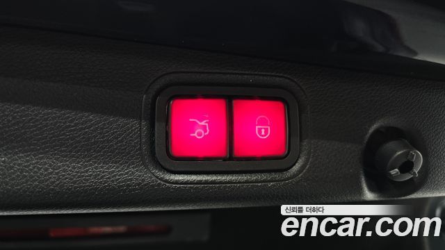Mercedes-Benz E-Class E300e 4MATIC Exclusive