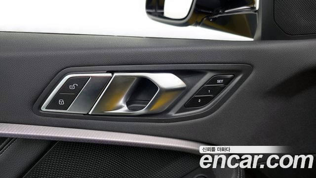 BMW 1-Series M135i xDrive Prism