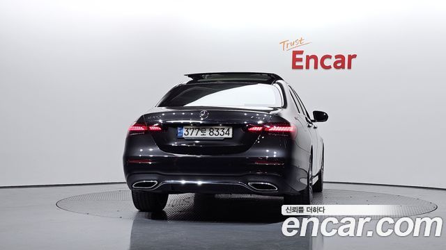 Mercedes-Benz E-Class E350 4MATIC AMG Line