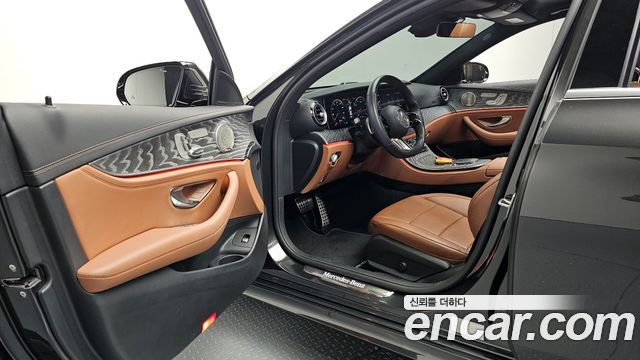 Mercedes-Benz E-Class E350 4MATIC AMG Line