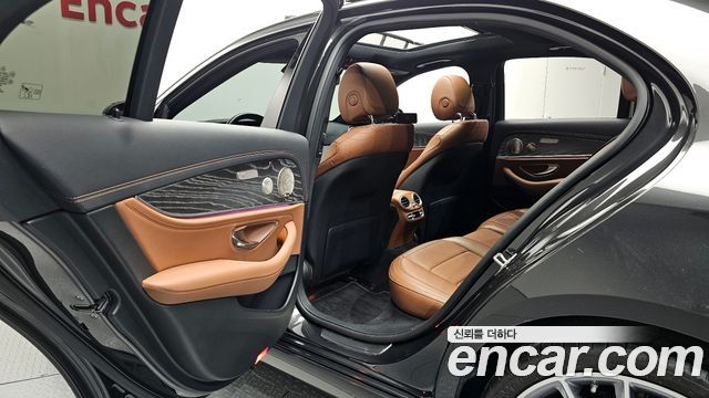 Mercedes-Benz E-Class E350 4MATIC AMG Line