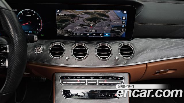 Mercedes-Benz E-Class E350 4MATIC AMG Line