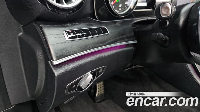 Mercedes-Benz E-Class E220d Cabriolet