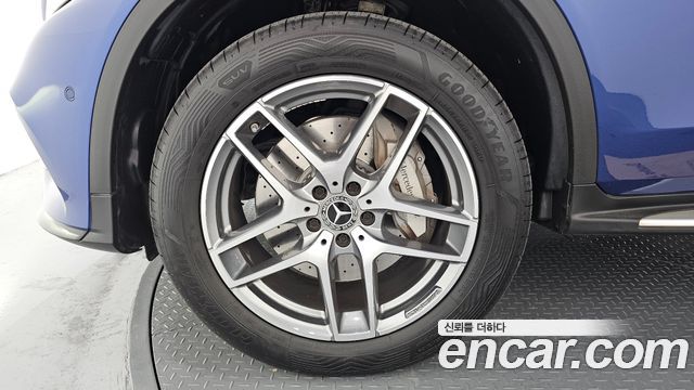 Mercedes-Benz GLC-Class GLC350e 4MATIC AMG Line
