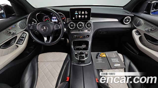 Mercedes-Benz GLC-Class GLC350e 4MATIC AMG Line