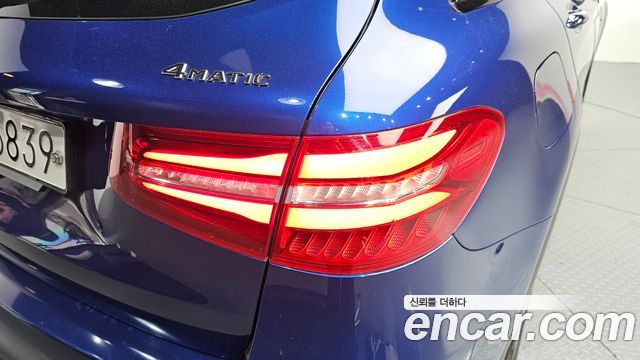 Mercedes-Benz GLC-Class GLC350e 4MATIC AMG Line