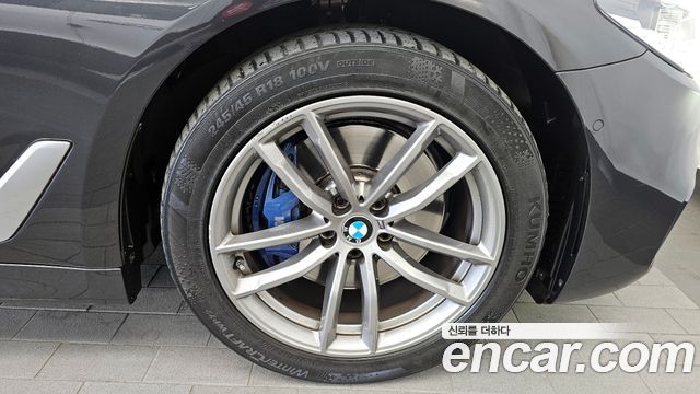 BMW 5-Series 530i M Sport Package Plus