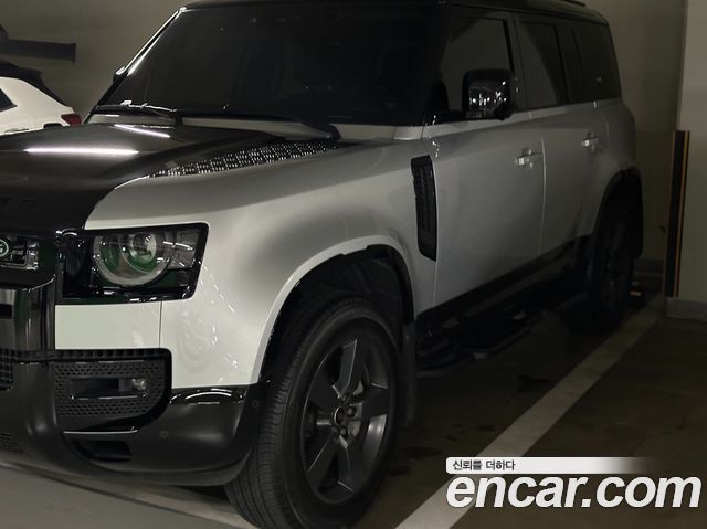 Land Rover Defender 110 D300 X-Dynamic HSE