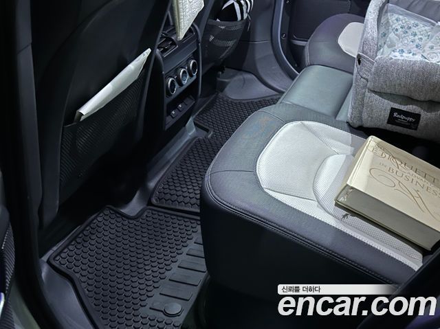 Land Rover Defender 110 D300 X-Dynamic HSE