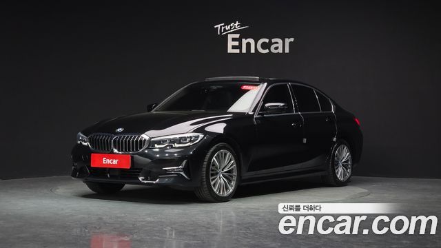 BMW 3-Series 320i Luxury