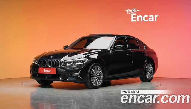 BMW 3-Series 320i Luxury