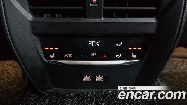 BMW 3-Series 320i Touring Luxury