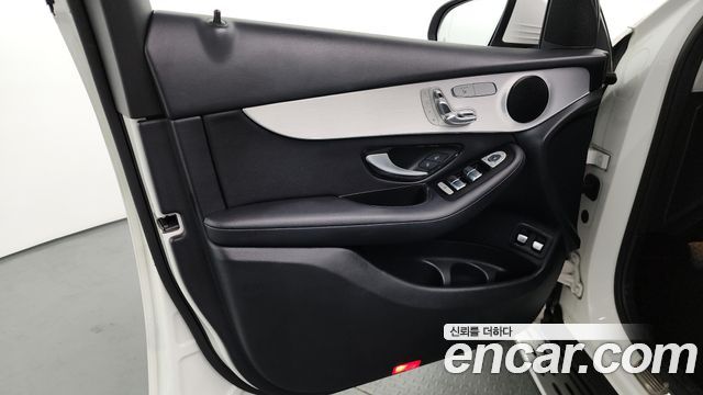 Mercedes-Benz GLC-Class GLC350e 4MATIC
