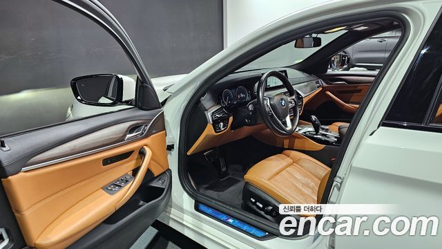 BMW 5-Series 520d xDrive M Sport Package Plus