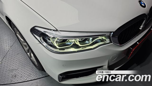 BMW 5-Series 520d xDrive M Sport Package Plus