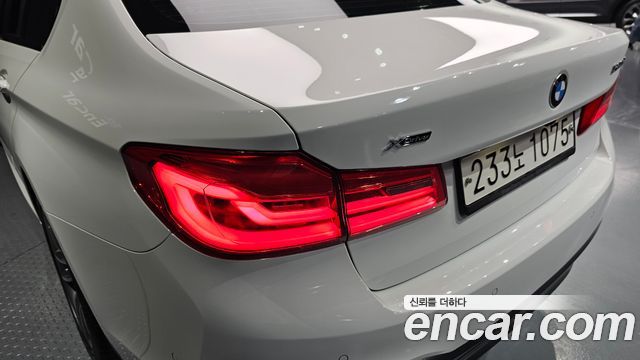 BMW 5-Series 520d xDrive M Sport Package Plus