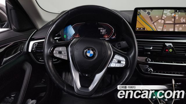 BMW 5-Series 523d Luxury