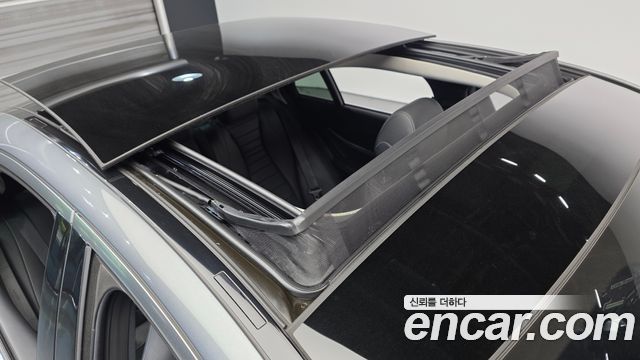 Mercedes-Benz E-Class E300 Avantgarde