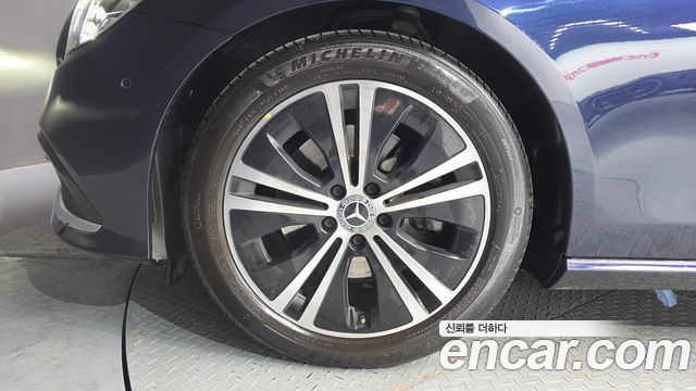 Mercedes-Benz E-Class E250 Avantgarde