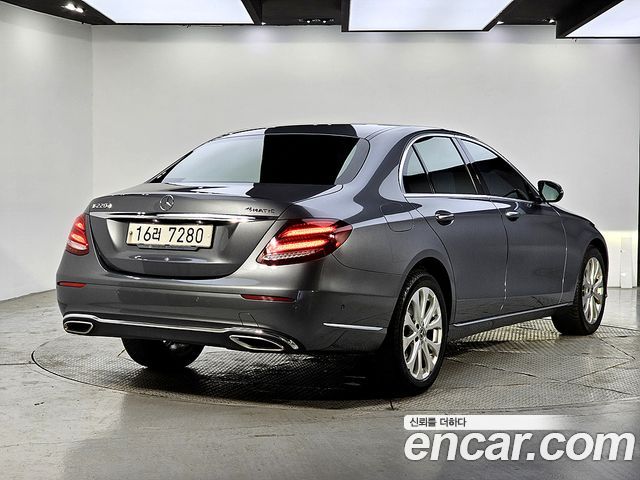 Mercedes-Benz E-Class E220d 4MATIC Exclusive