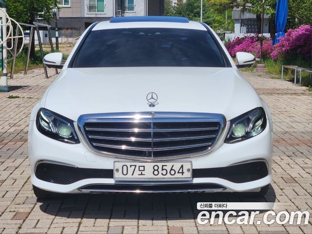 Mercedes-Benz E-Class E300 4MATIC Exclusive