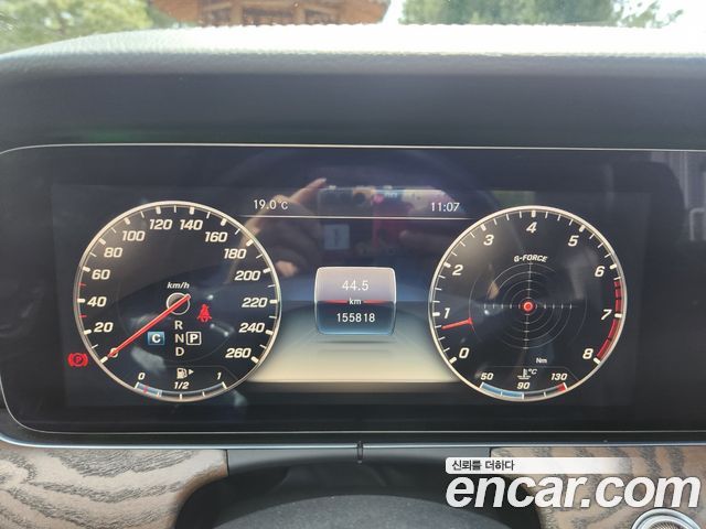 Mercedes-Benz E-Class E300 4MATIC Exclusive