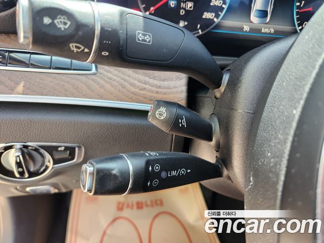 Mercedes-Benz E-Class E300 4MATIC Exclusive