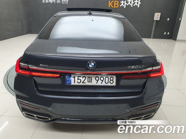 BMW 7-Series 750Li xDrive
