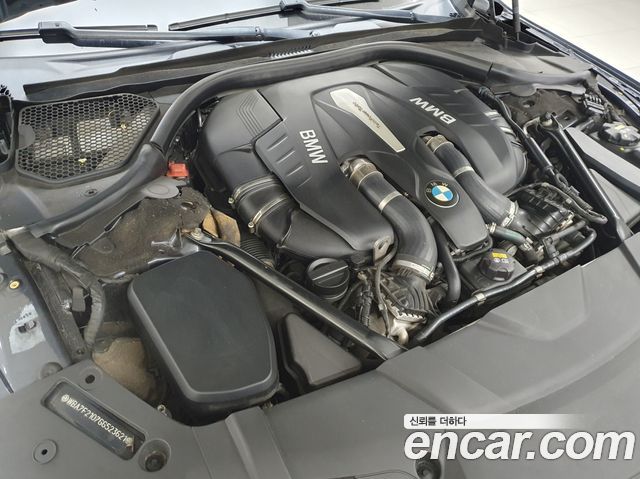 BMW 7-Series 750Li xDrive
