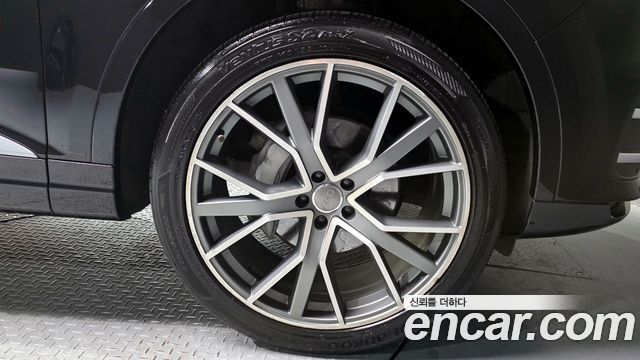 Audi Q7 45 TFSI Quattro