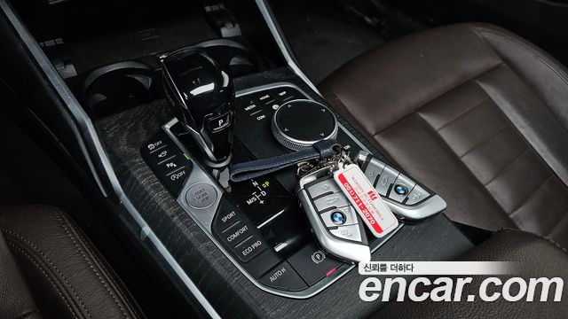 BMW 3-Series 320i Luxury