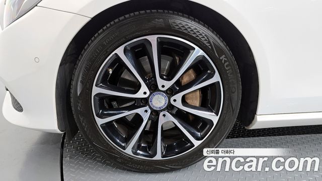 Mercedes-Benz E-Class E300 Avantgarde