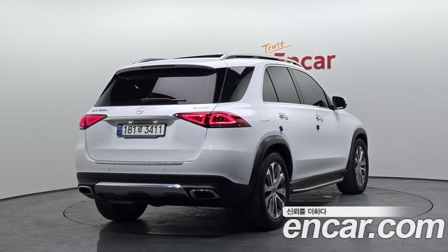 Mercedes-Benz GLE-Class GLE300d 4MATIC