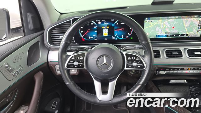 Mercedes-Benz GLE-Class GLE300d 4MATIC