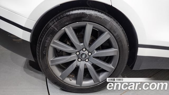 Land Rover Range Rover Velar 3.0 D300 R-Dynamic HSE