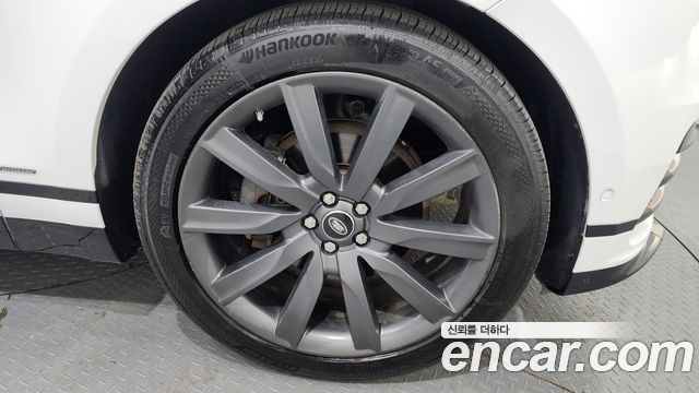 Land Rover Range Rover Velar 3.0 D300 R-Dynamic HSE