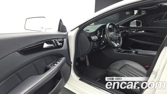 Mercedes-Benz CLS-Class CLS250 d 4MATIC AMG Line