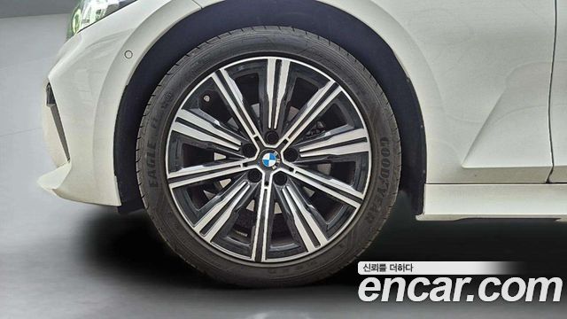 BMW 3-Series 320i Touring