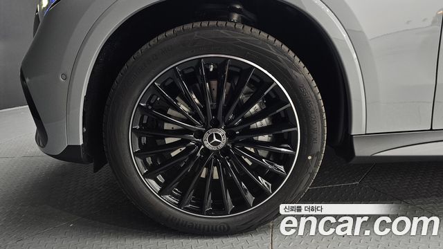 Mercedes-Benz GLC-Class GLC300 4MATIC AMG Line