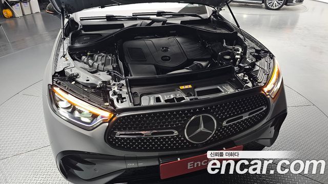 Mercedes-Benz GLC-Class GLC300 4MATIC AMG Line