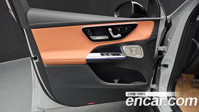 Mercedes-Benz GLC-Class GLC300 4MATIC AMG Line
