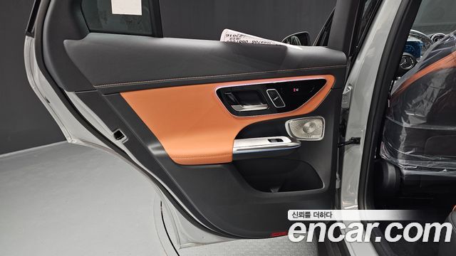 Mercedes-Benz GLC-Class GLC300 4MATIC AMG Line