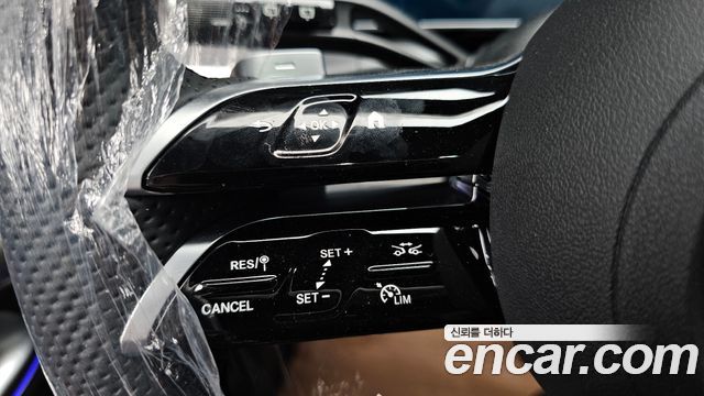 Mercedes-Benz GLC-Class GLC300 4MATIC AMG Line