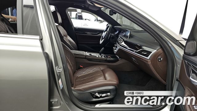 BMW 7-Series 730d xDrive M Sport