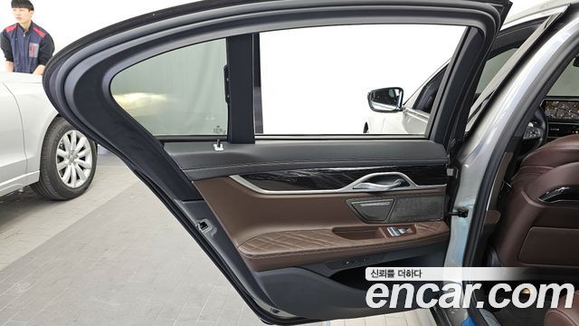 BMW 7-Series 730d xDrive M Sport