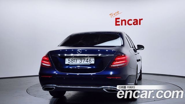 Mercedes-Benz E-Class E220d Exclusive