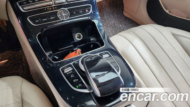 Mercedes-Benz E-Class E220d Exclusive