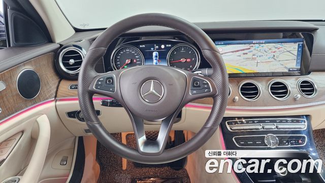 Mercedes-Benz E-Class E220d Exclusive