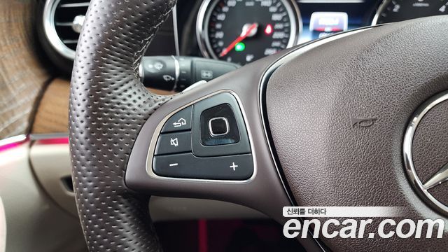 Mercedes-Benz E-Class E220d Exclusive